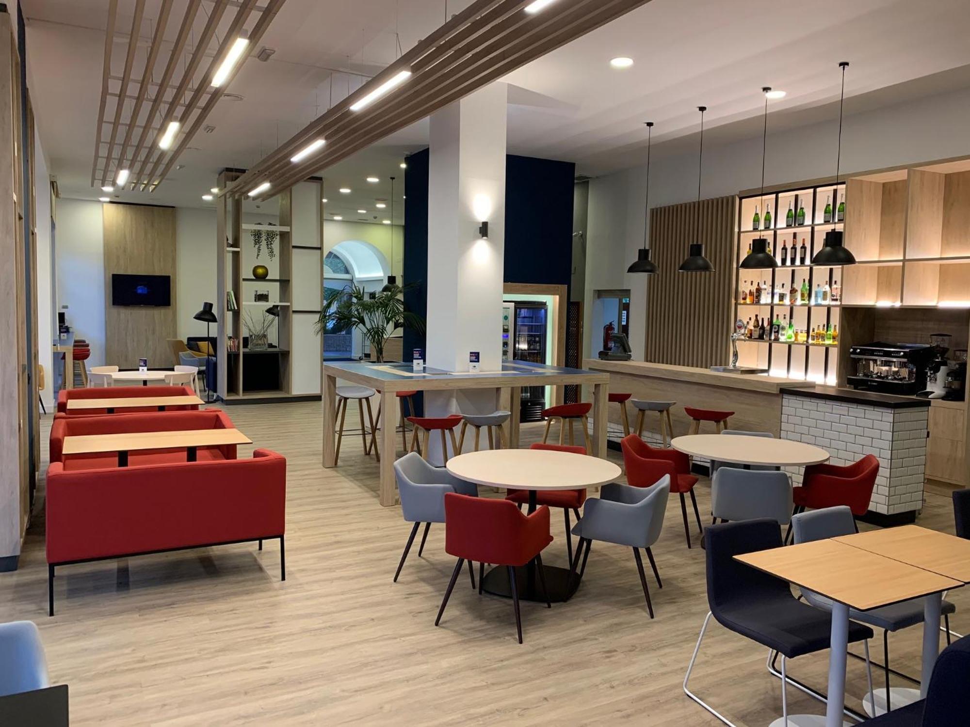 Hotel Express Ciudad De Ciencias By Ihg Valencia
